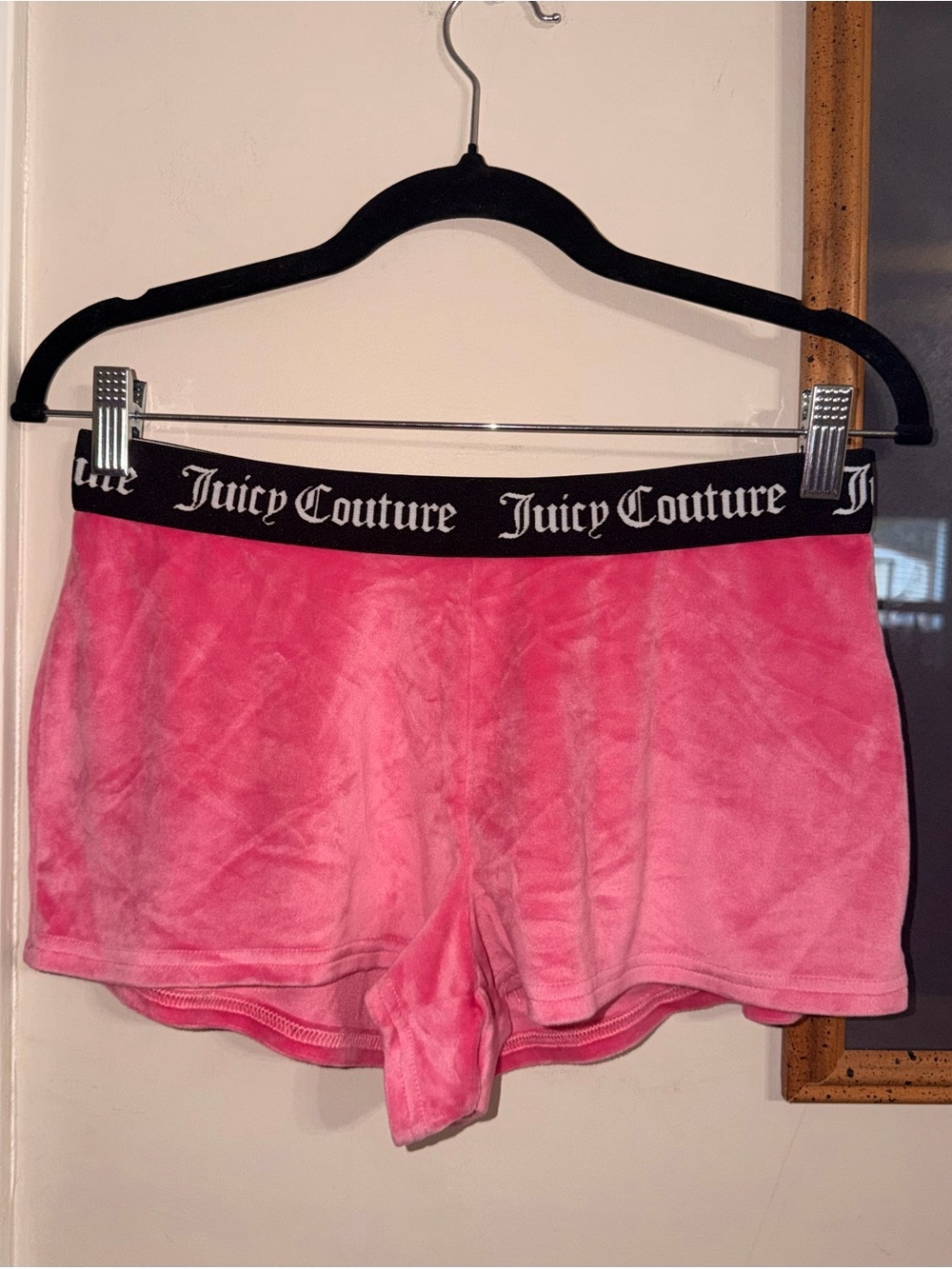 Juicy Couture Pink Velour Lounge Shorts - Small